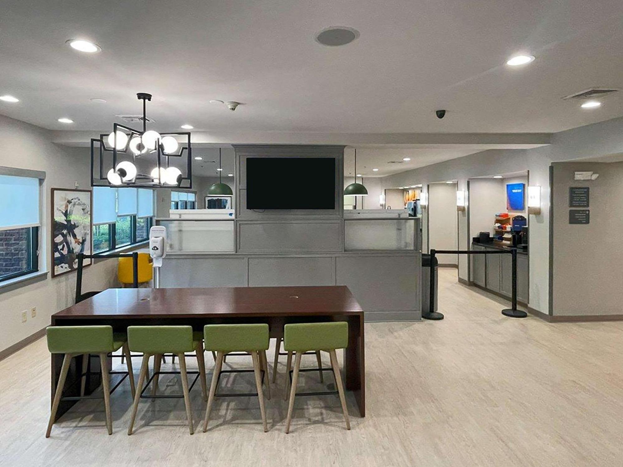 Comfort Suites Mobile-South Alabama University Area Екстериор снимка