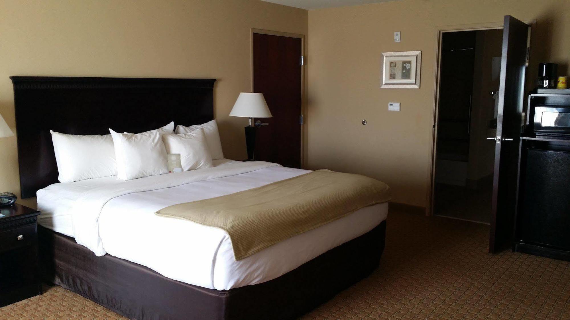 Comfort Suites Mobile-South Alabama University Area Екстериор снимка