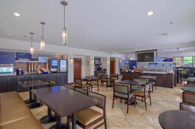 Comfort Suites Mobile-South Alabama University Area Екстериор снимка